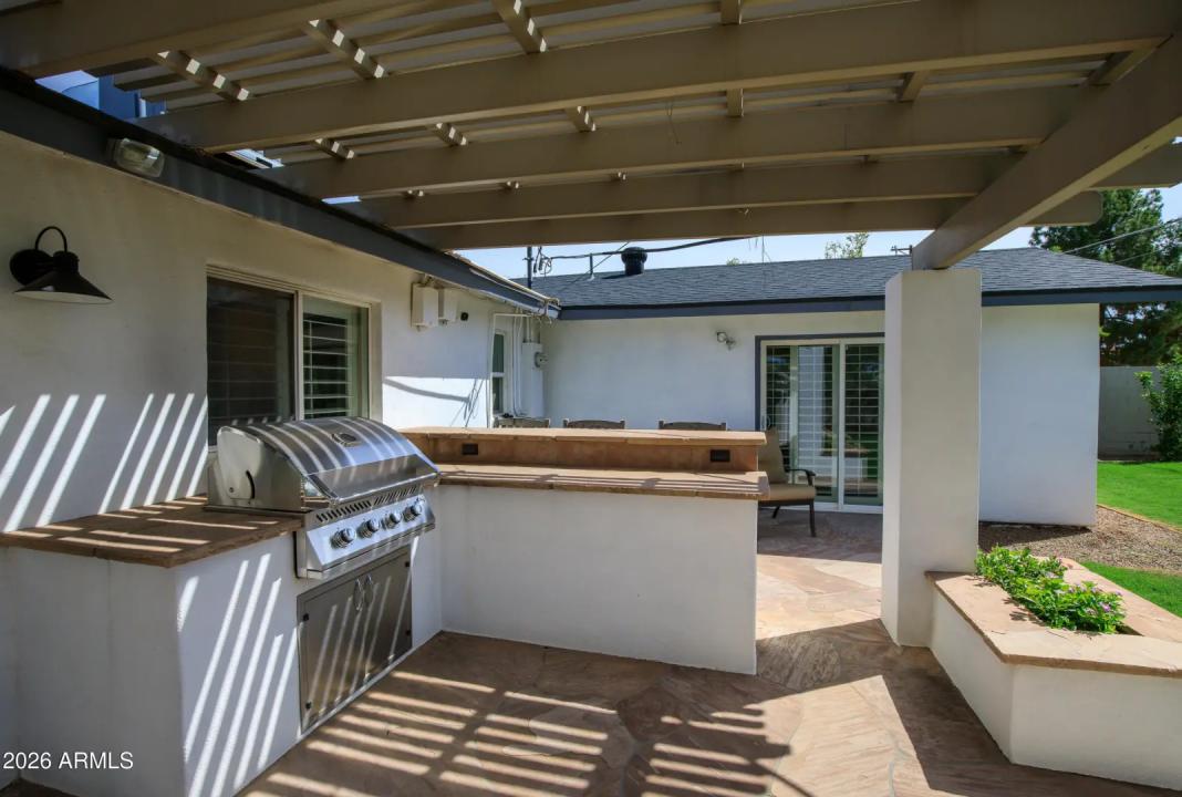 Real Estate Picture 25