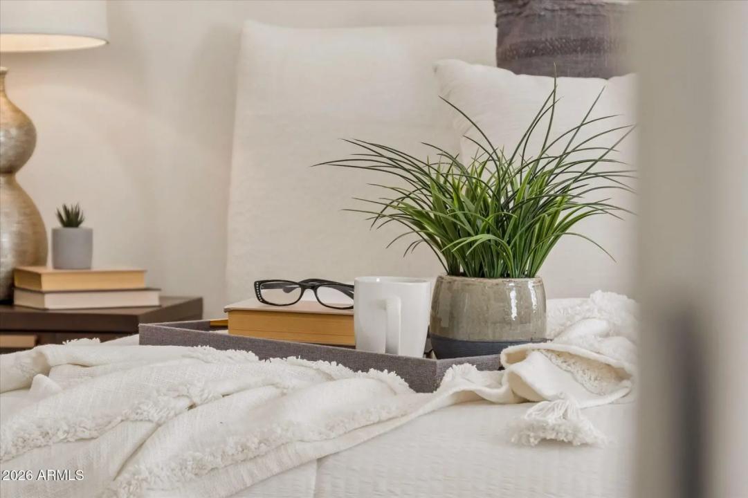 Real Estate Picture 12
