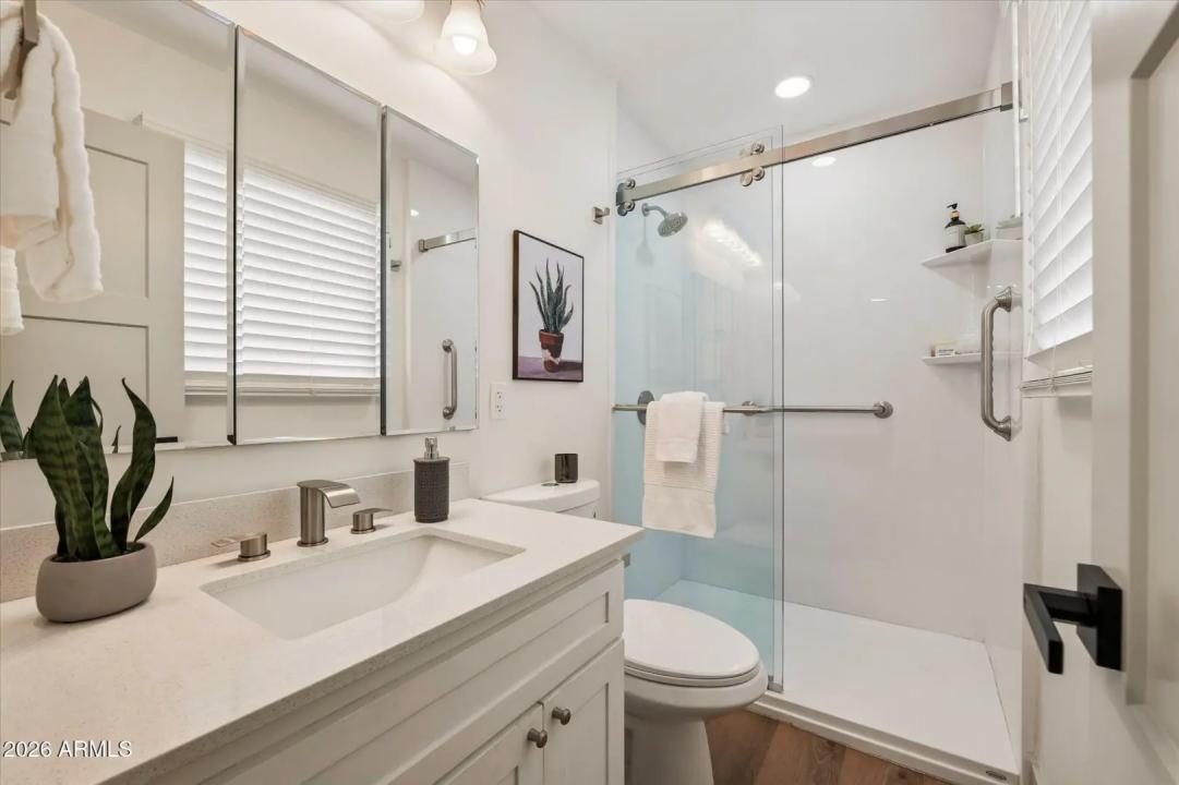Real Estate Picture 19