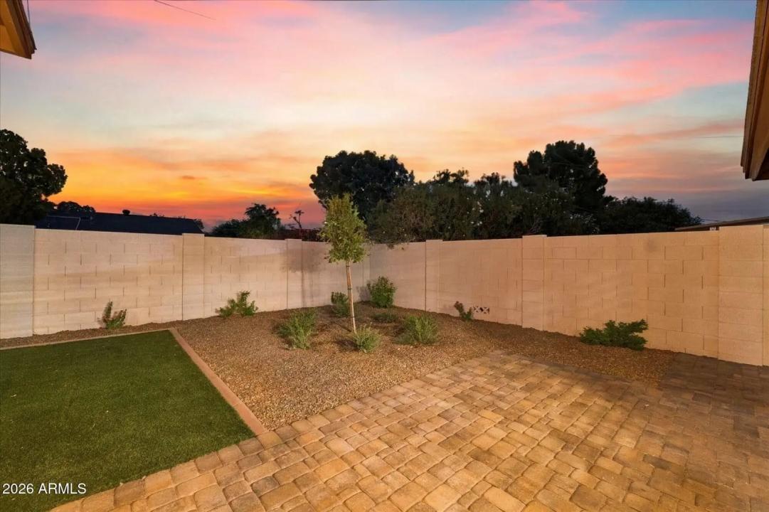 Real Estate Picture 25