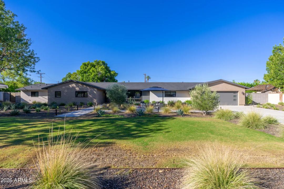 Real Estate Picture 4