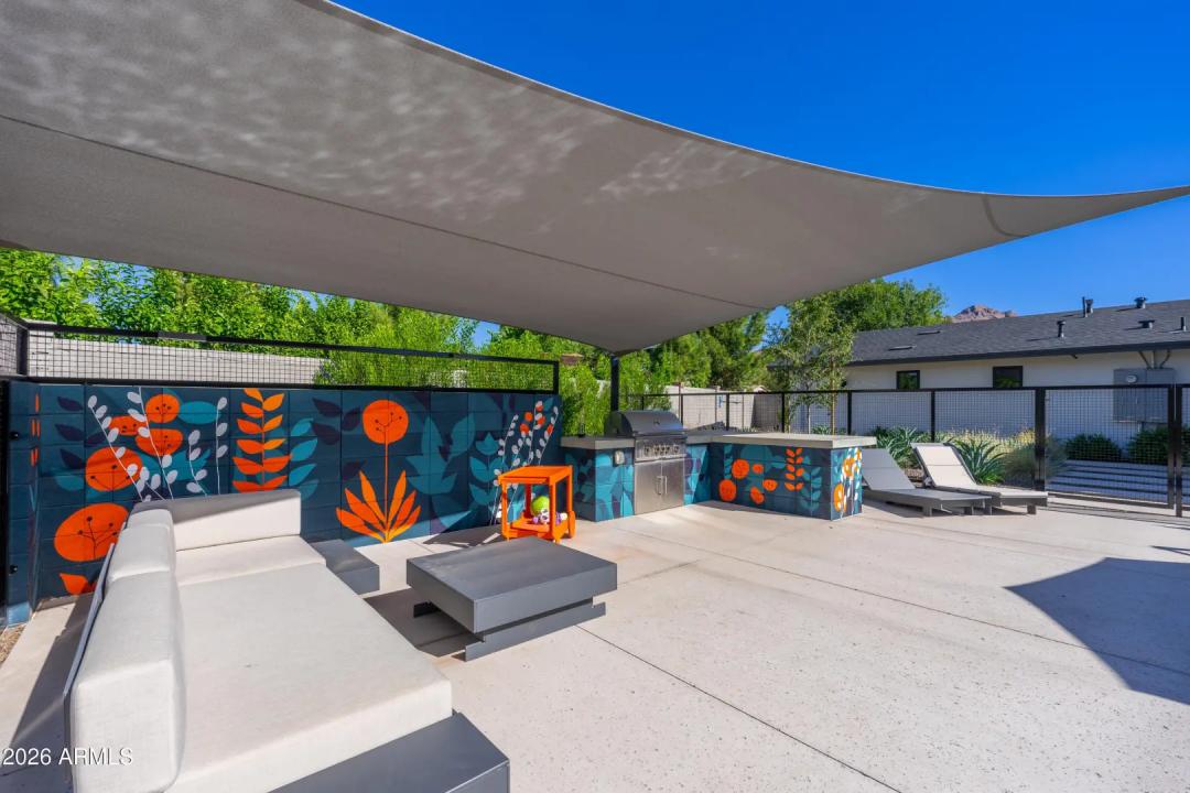 Real Estate Picture 10