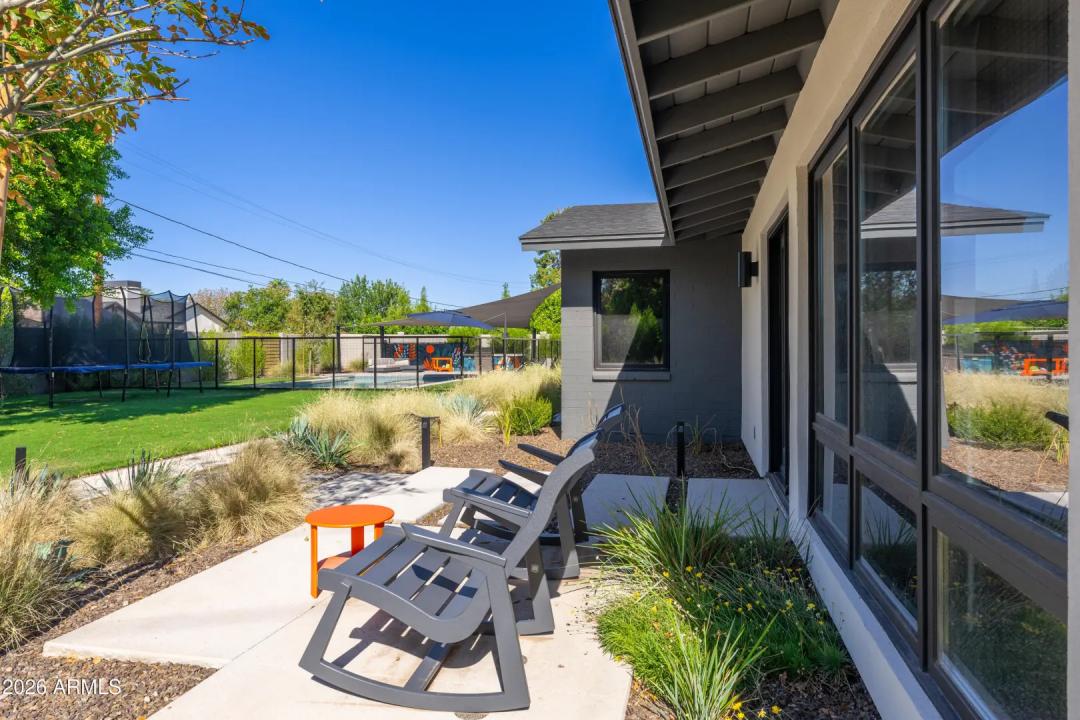 Real Estate Picture 19