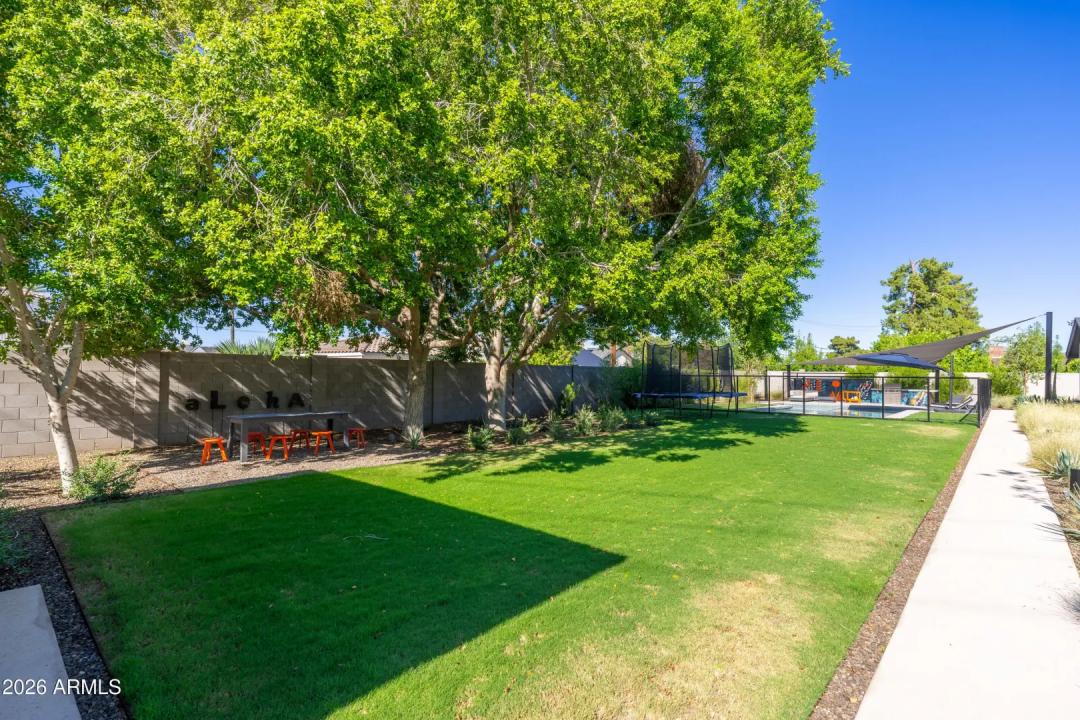 Real Estate Picture 20