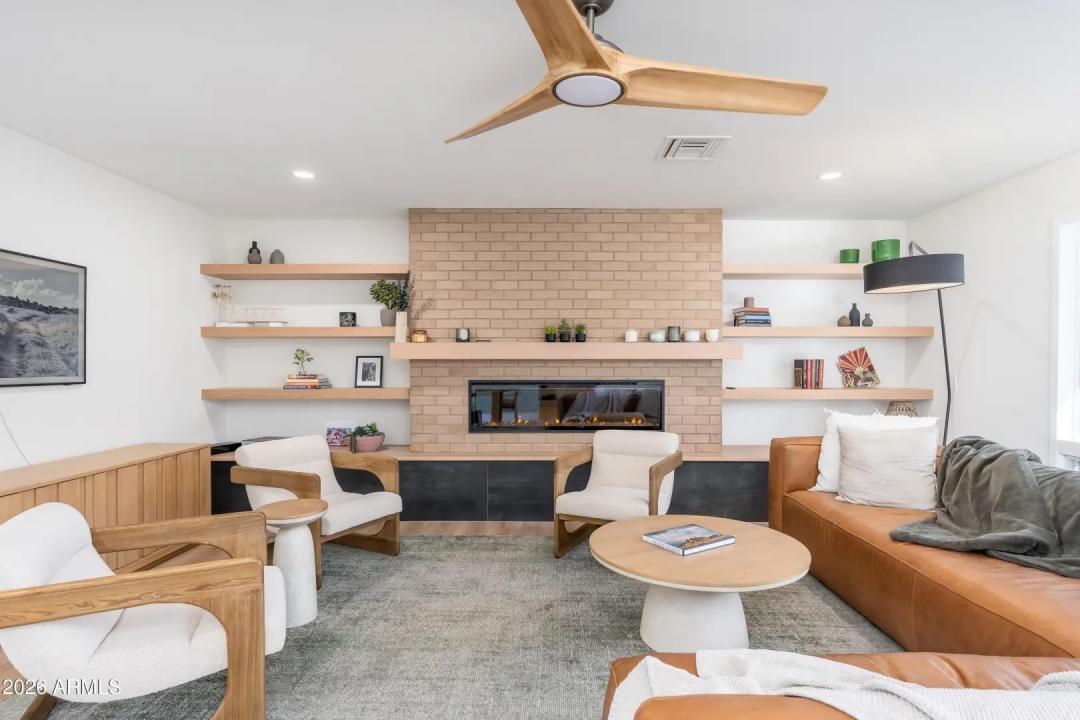 Real Estate Picture 24