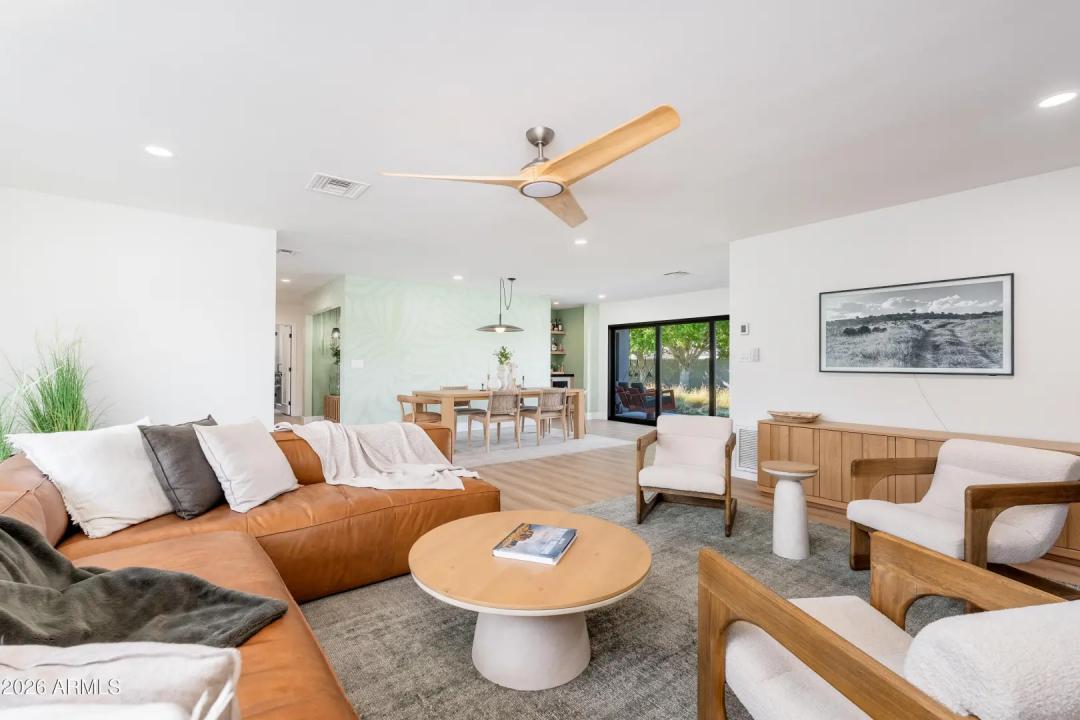 Real Estate Picture 25