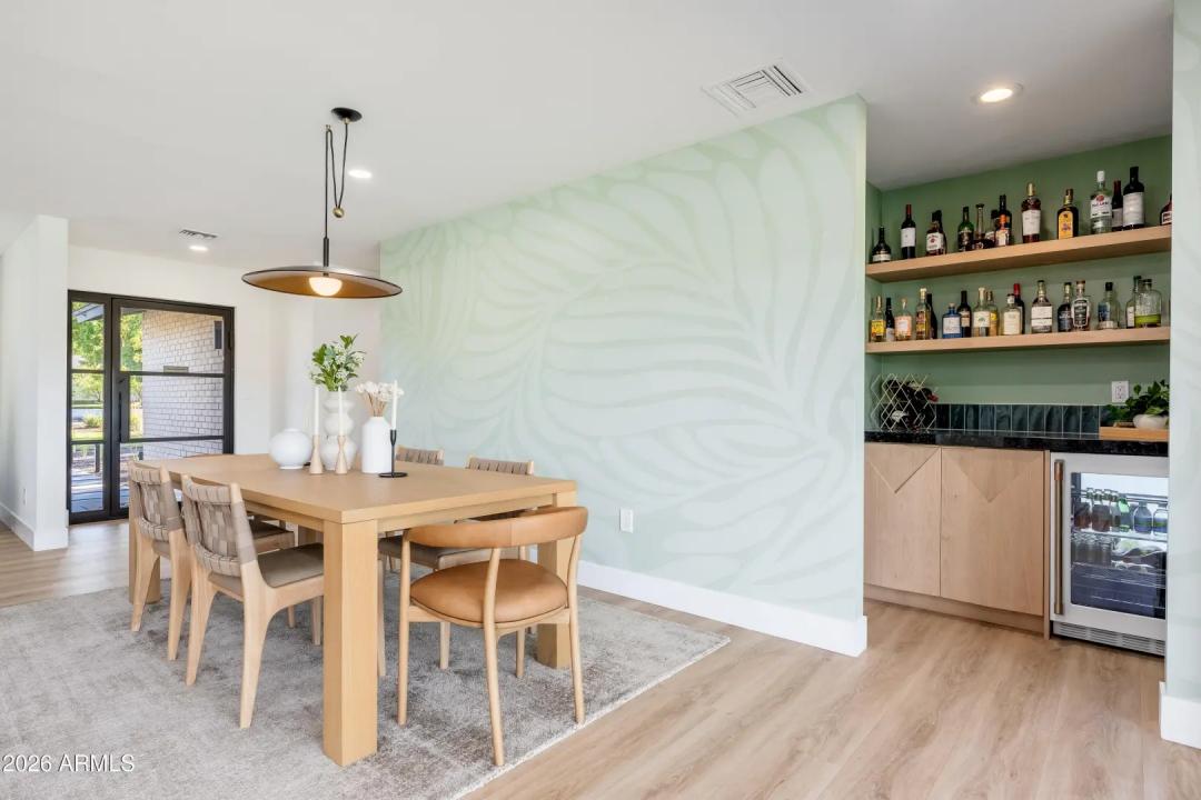 Real Estate Picture 28