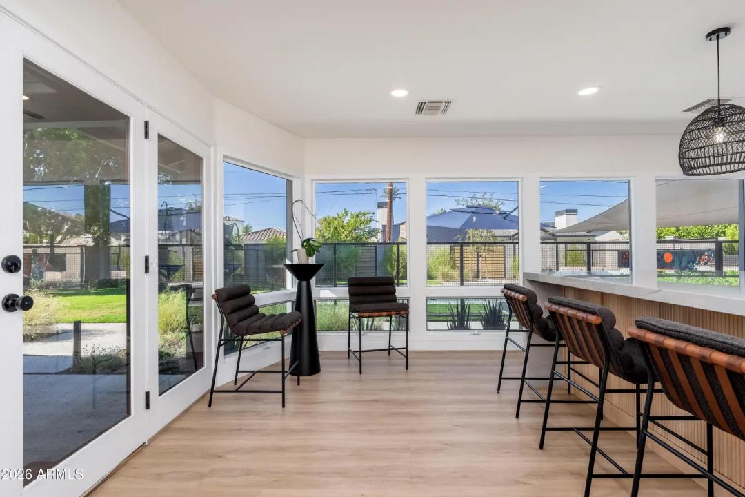Real Estate Picture 32