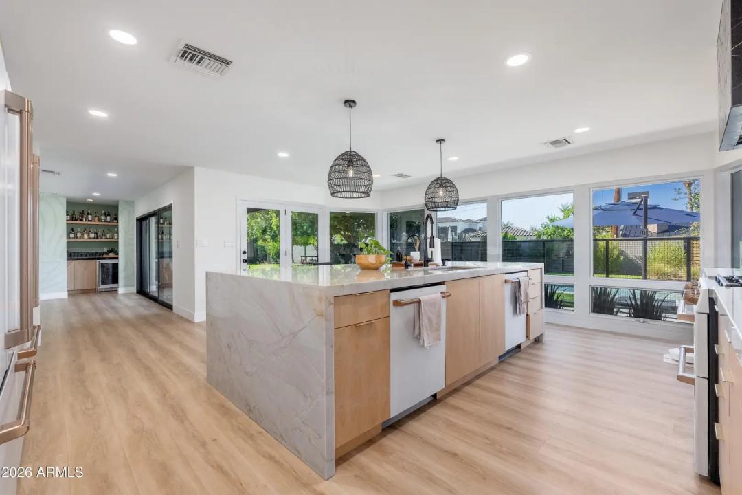 Real Estate Picture 36