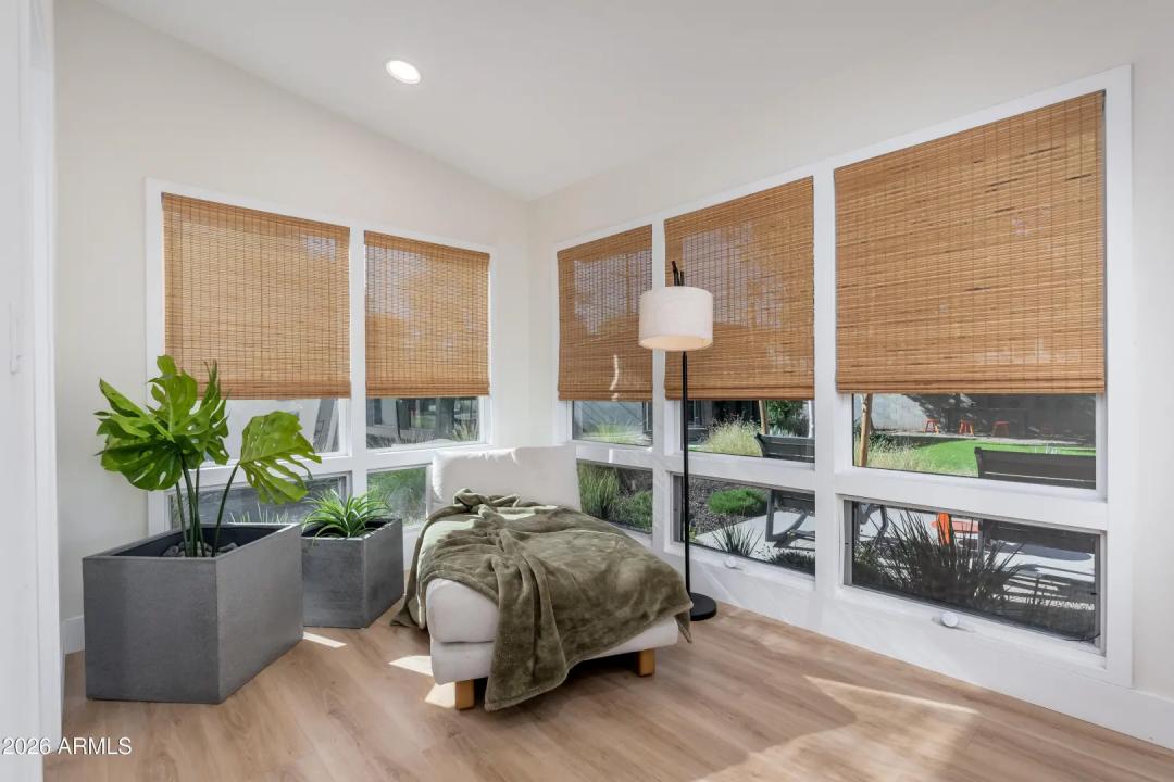 Real Estate Picture 42