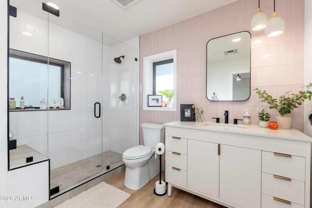 Real Estate Picture 49
