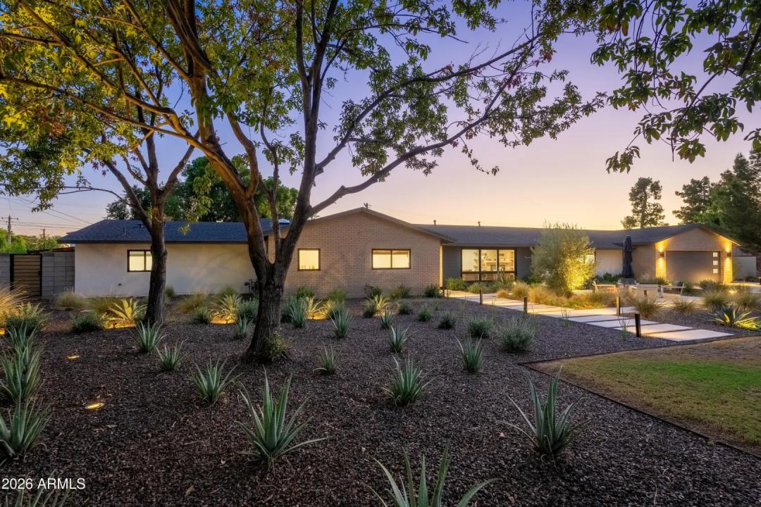 4643 E CALLE DEL MEDIO Phoenix AZ 85018 Picture 58.