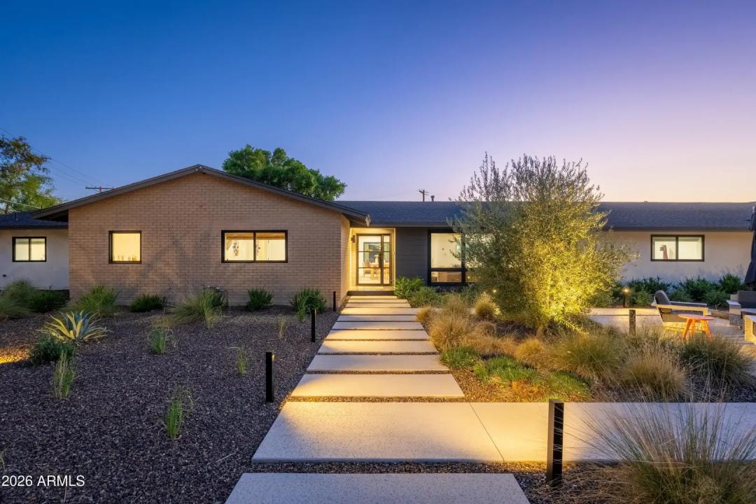 4643 E CALLE DEL MEDIO Phoenix AZ 85018 Picture 2.