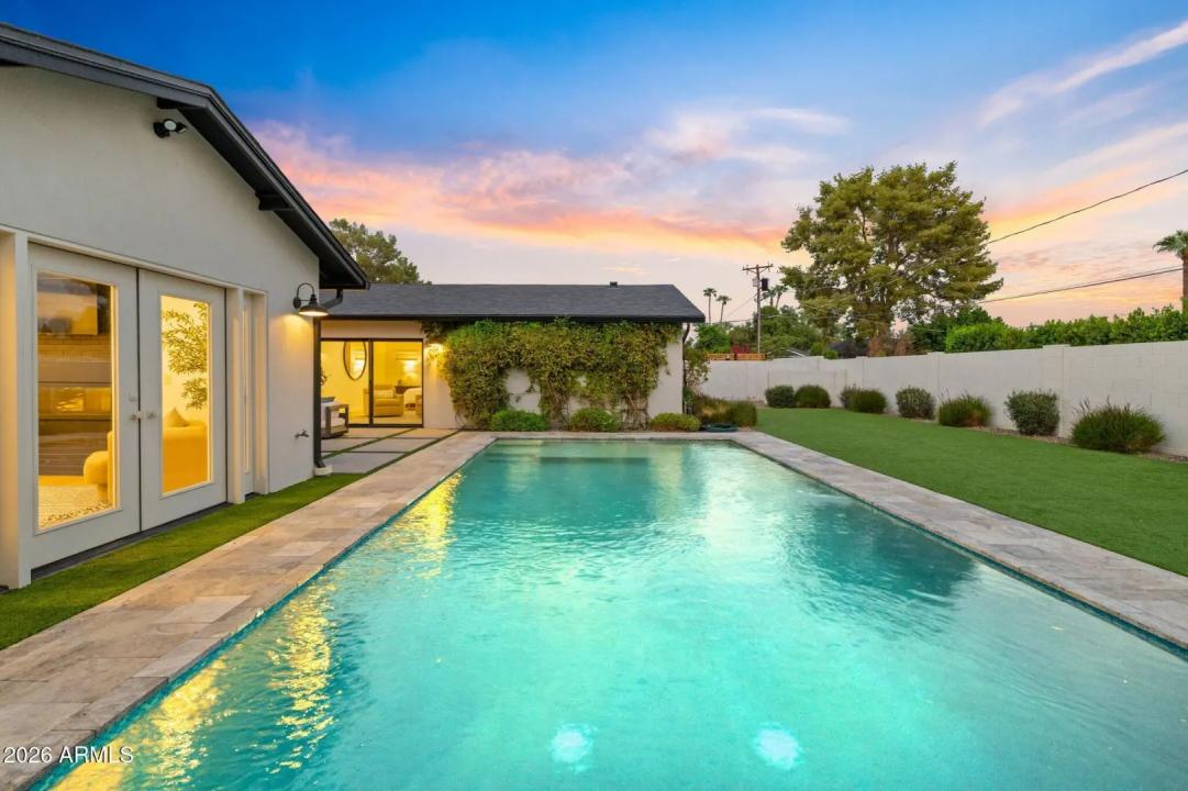 Real Estate Picture 6