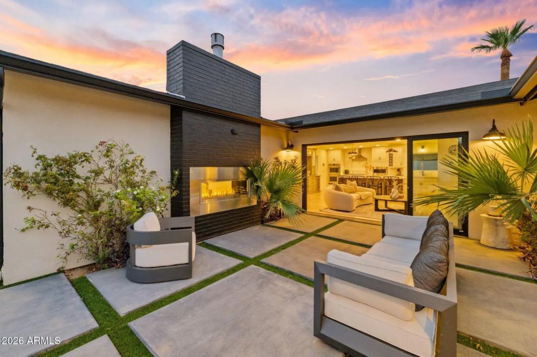 Real Estate Picture 7