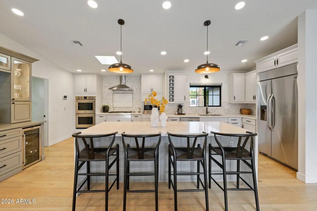 Real Estate Picture 13