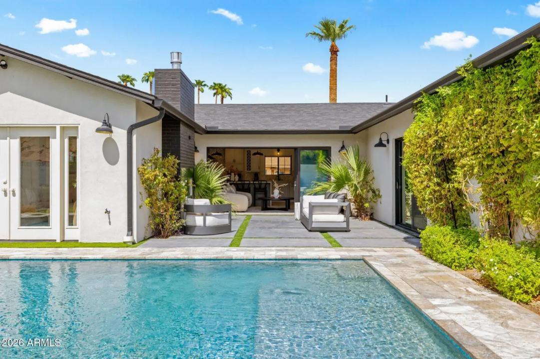 Real Estate Picture 5