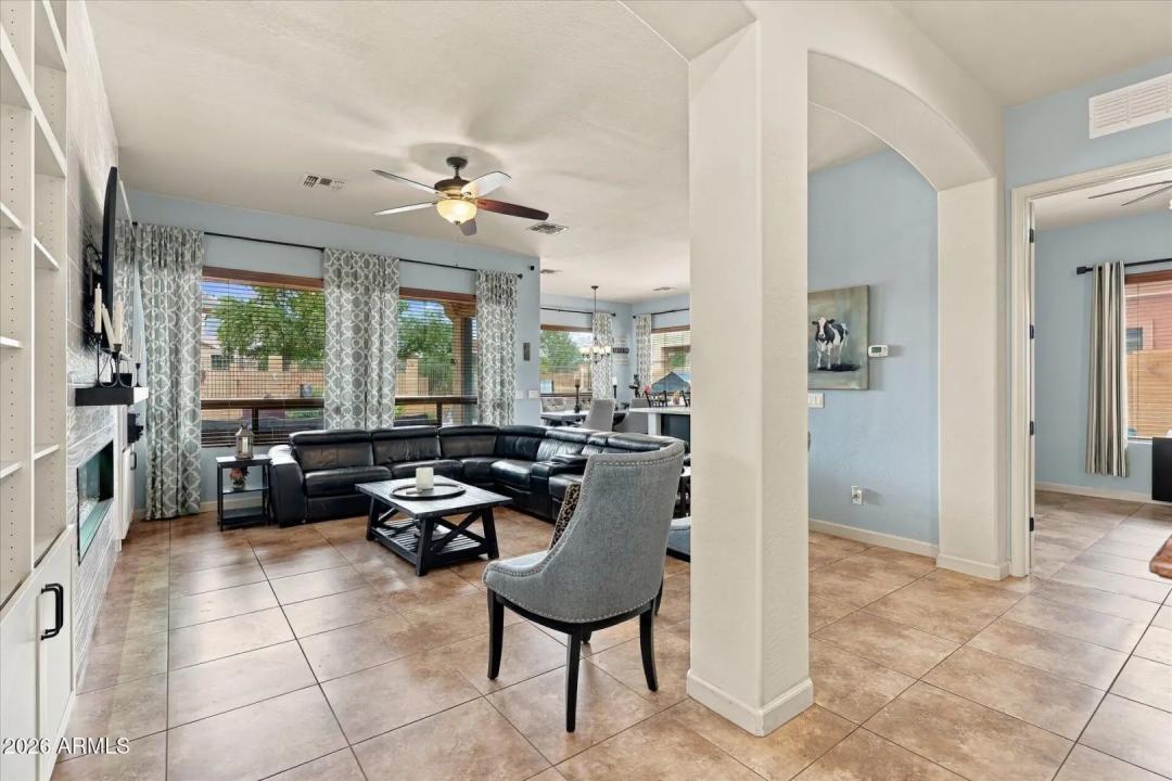 Real Estate Picture 6