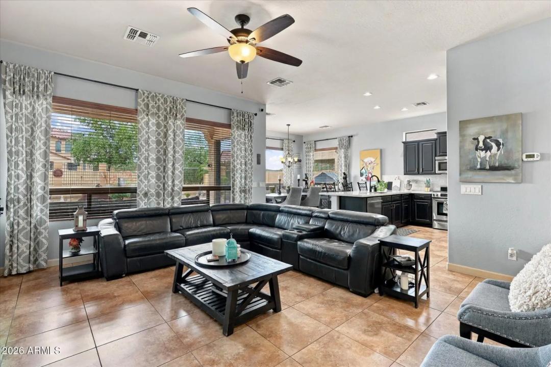 Real Estate Picture 10