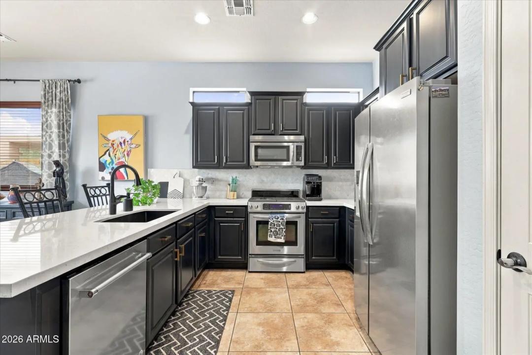 Real Estate Picture 12