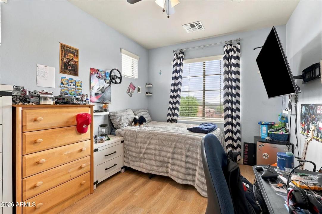 Real Estate Picture 36