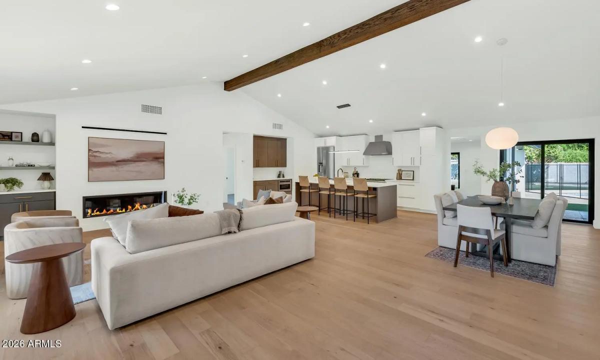 Real Estate Picture 6