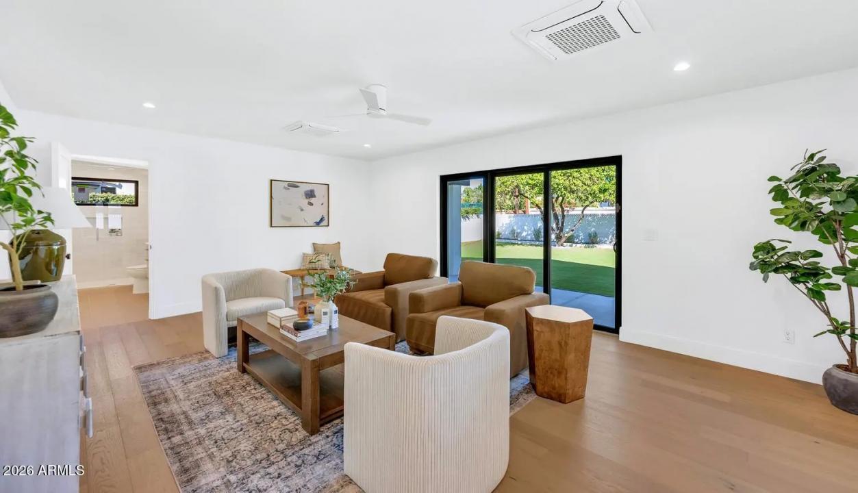 Real Estate Picture 15