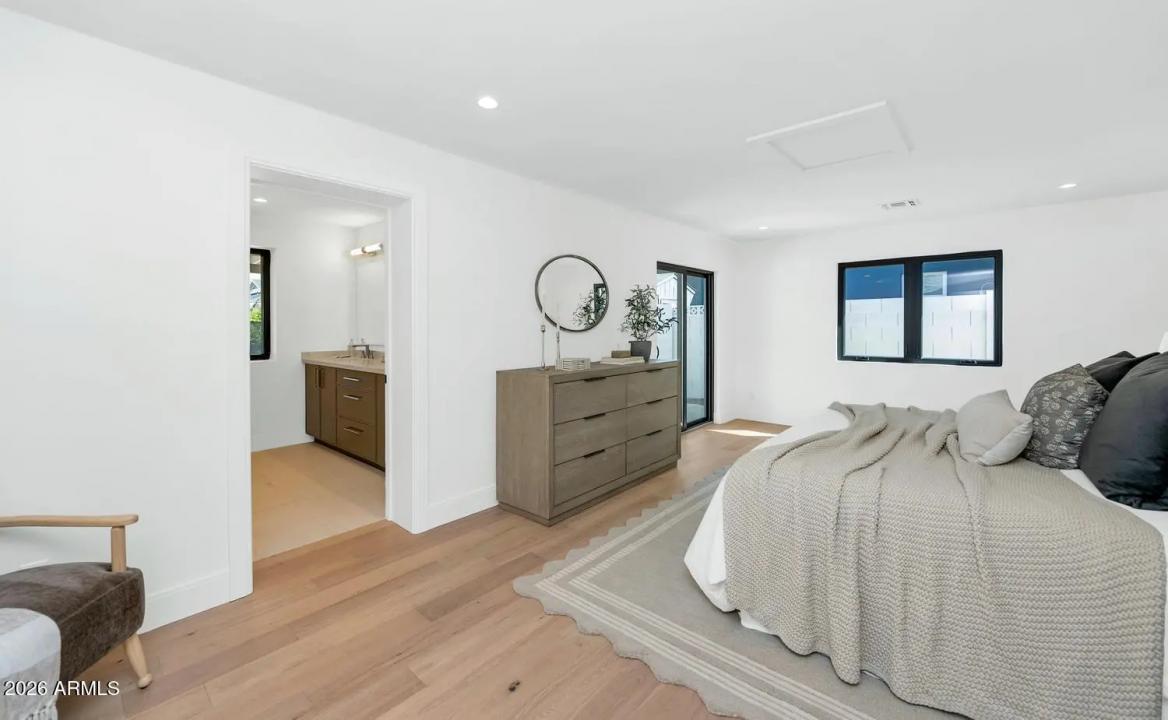 Real Estate Picture 20