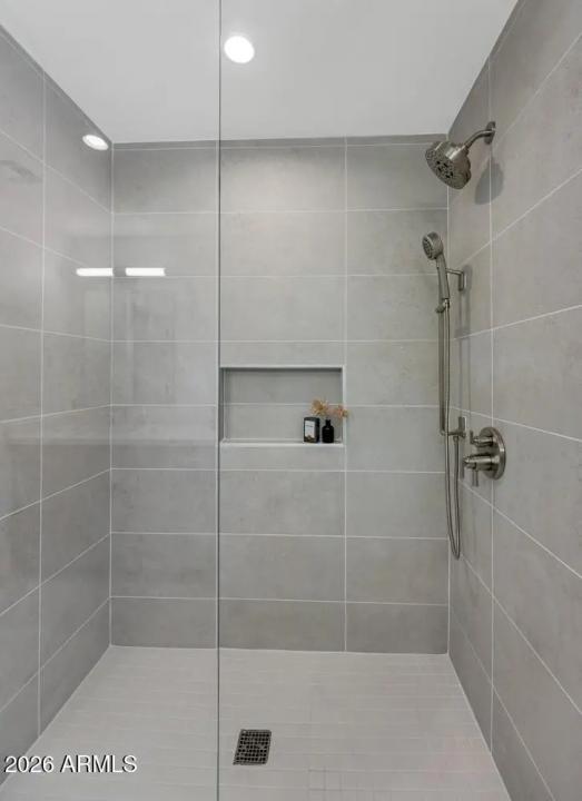 Real Estate Picture 18