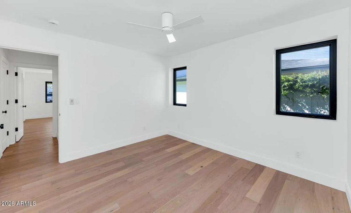 Real Estate Picture 25