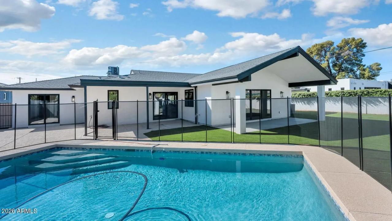 Real Estate Picture 27