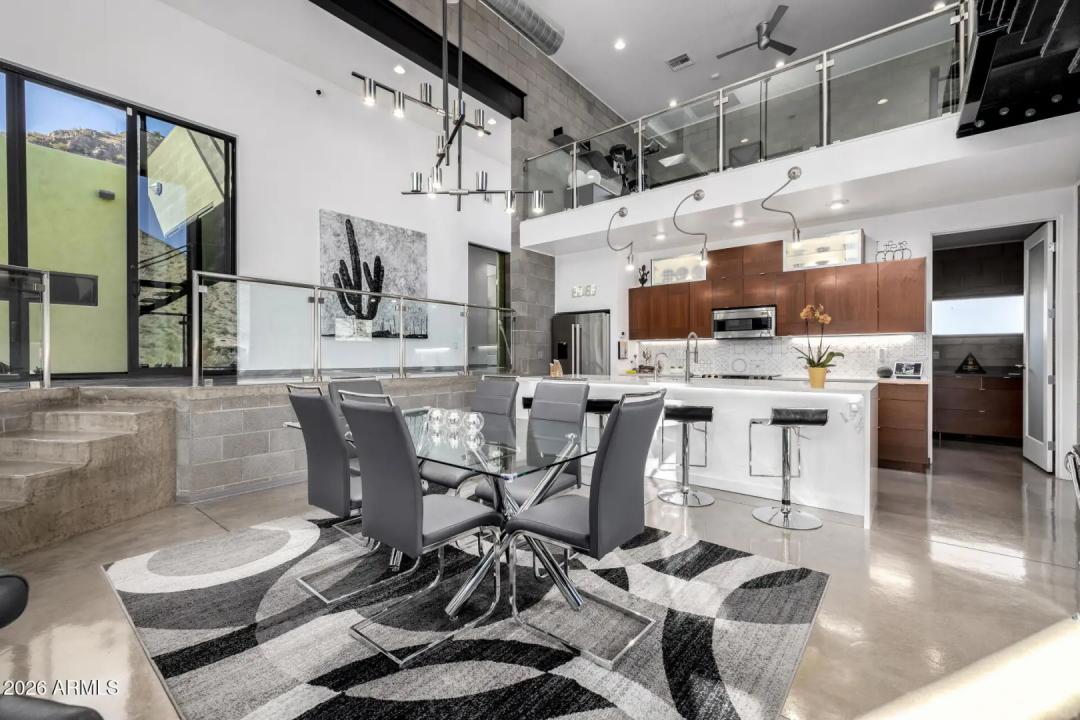 Real Estate Picture 2