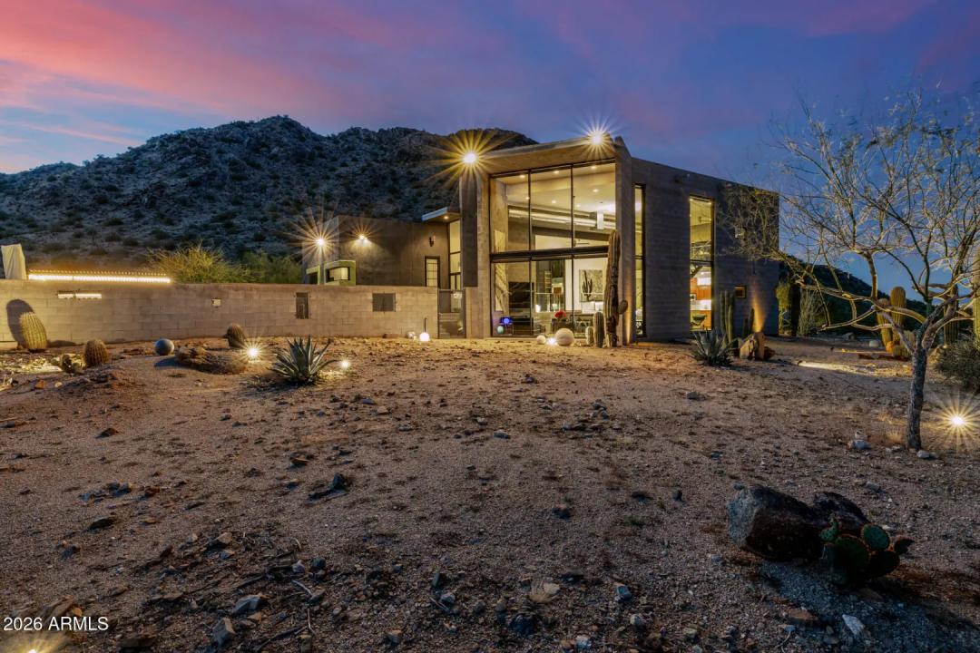 Real Estate Picture 4