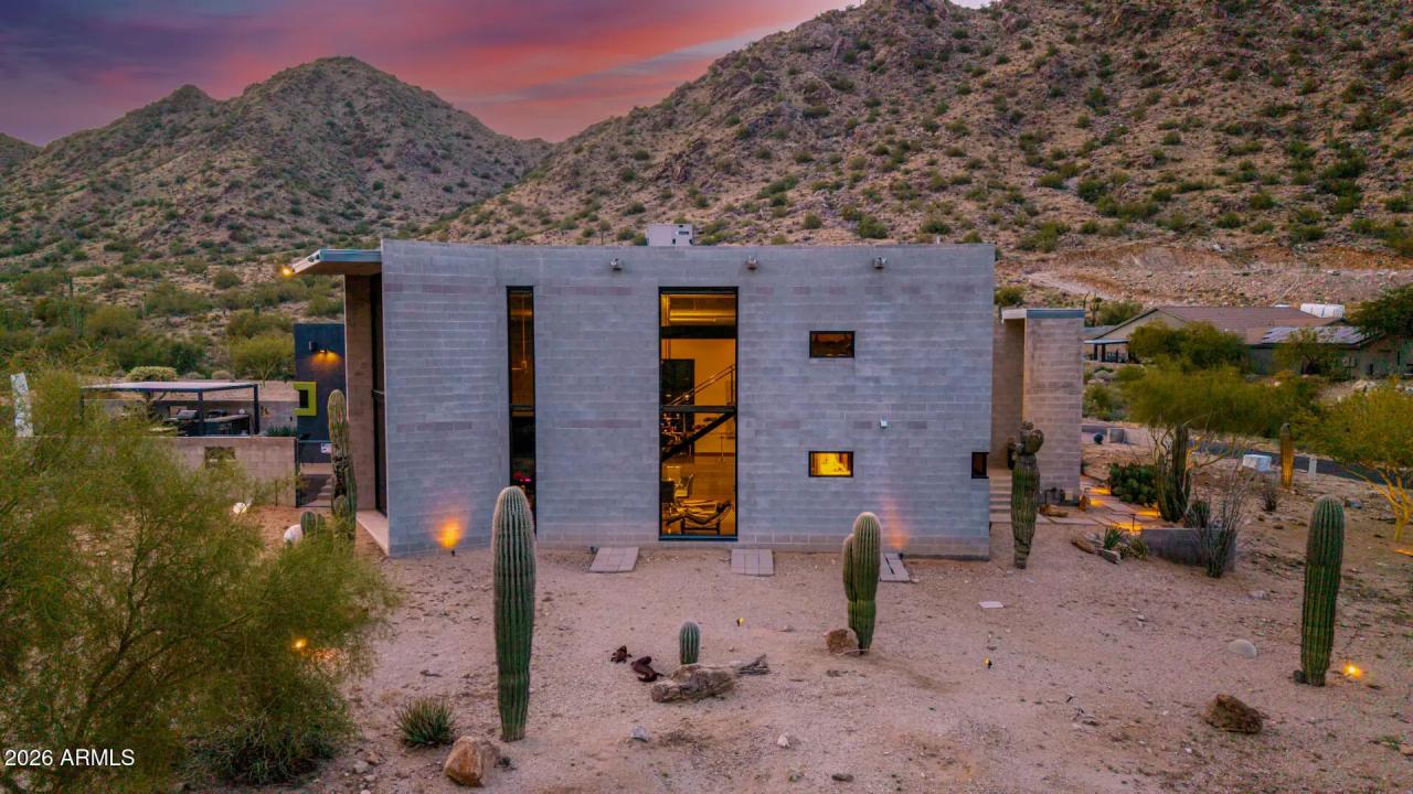 Real Estate Picture 8