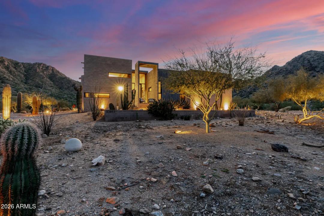 Real Estate Picture 11