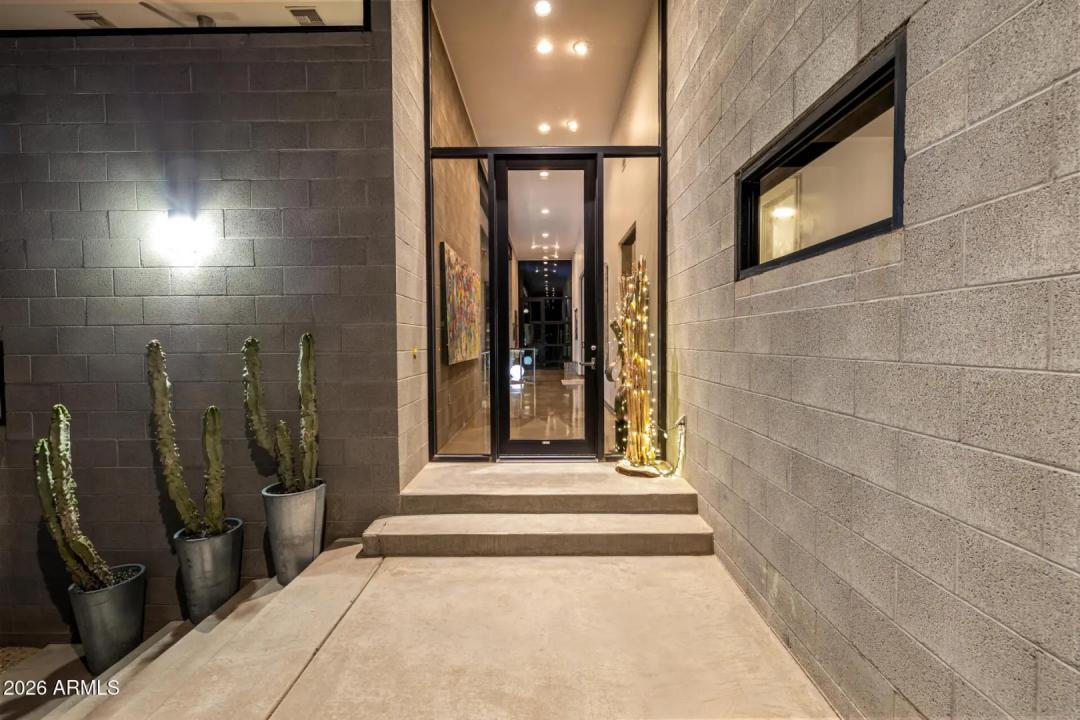 Real Estate Picture 15