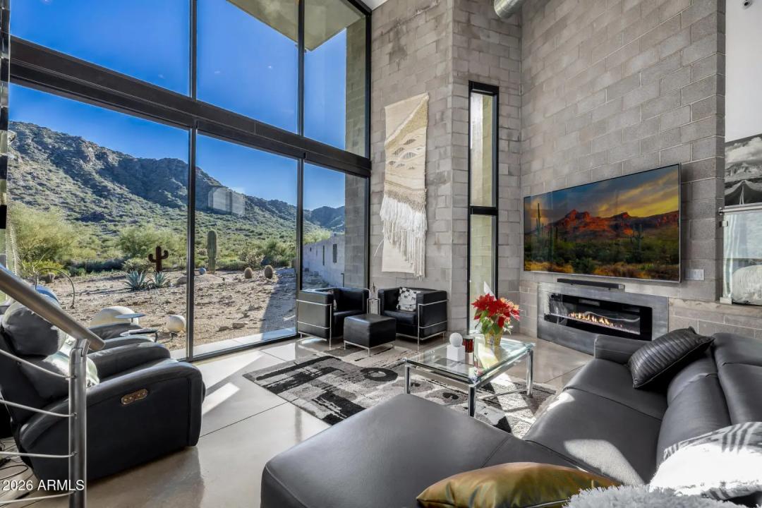 Real Estate Picture 18