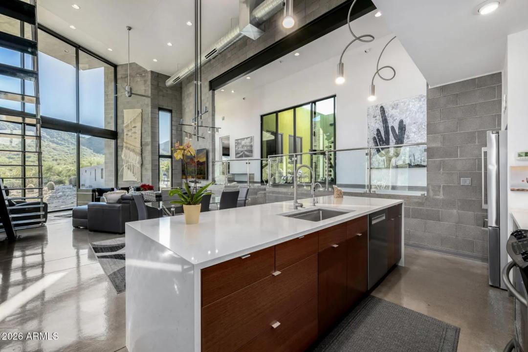 Real Estate Picture 24