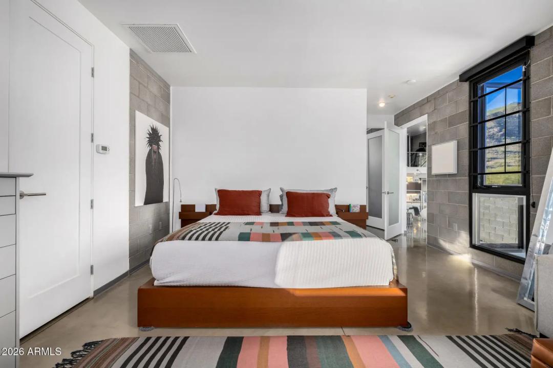 Real Estate Picture 28