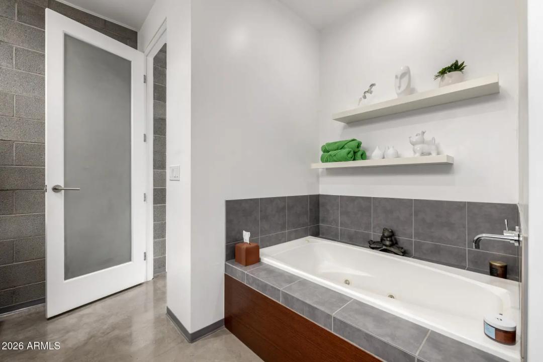 Real Estate Picture 31