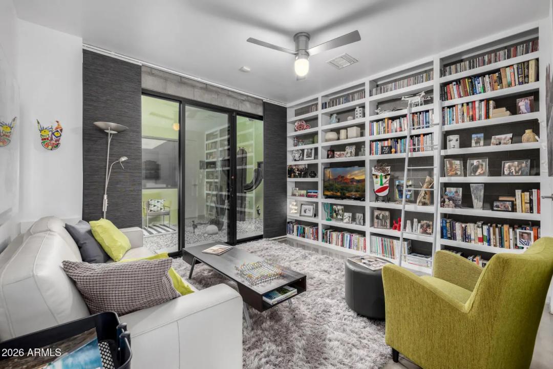 Real Estate Picture 37