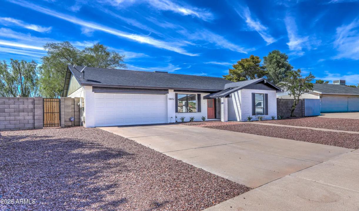 Real Estate Picture 3