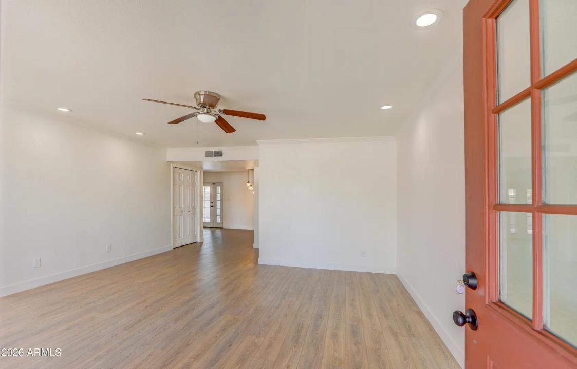 Real Estate Picture 7