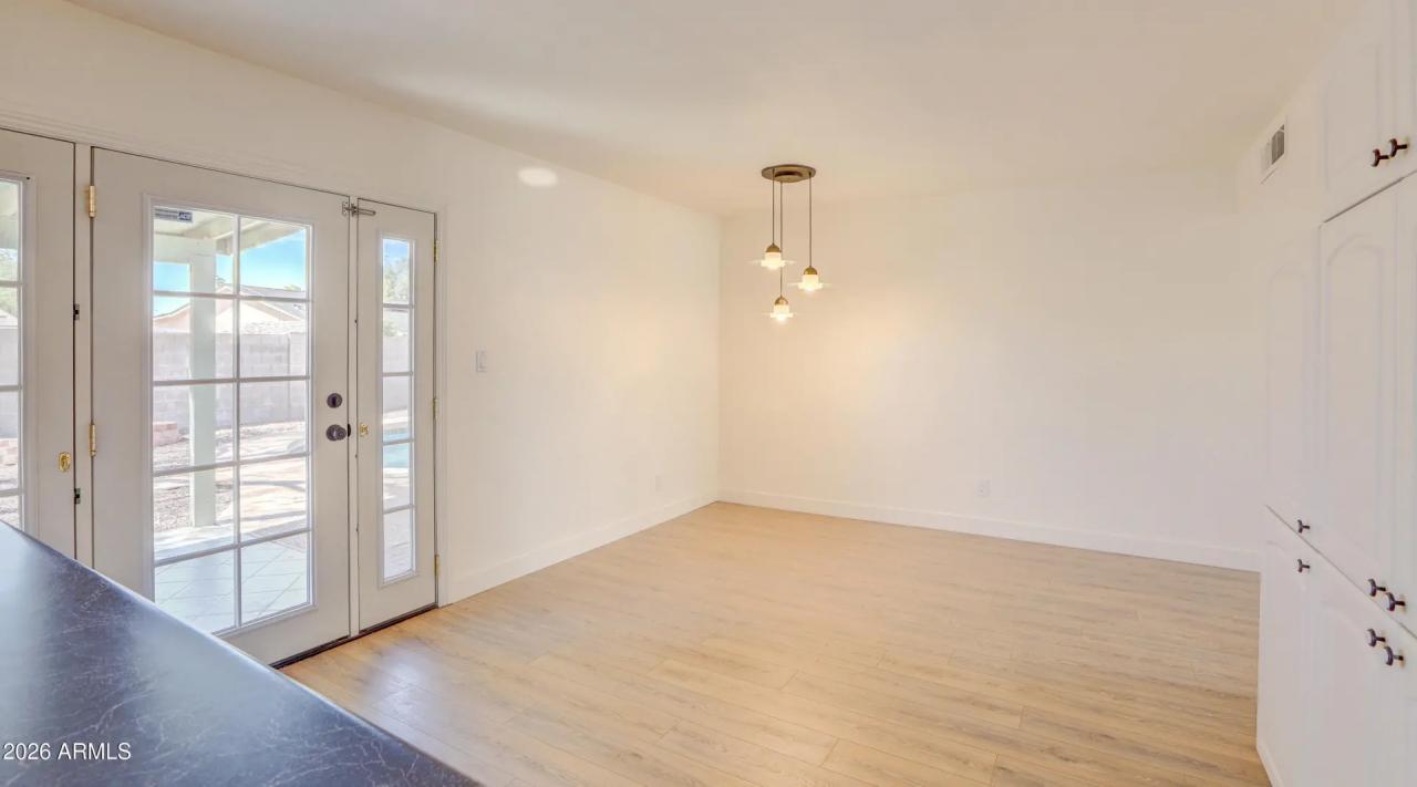 Real Estate Picture 10