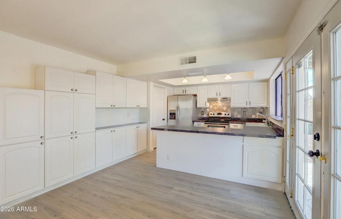 Real Estate Picture 15