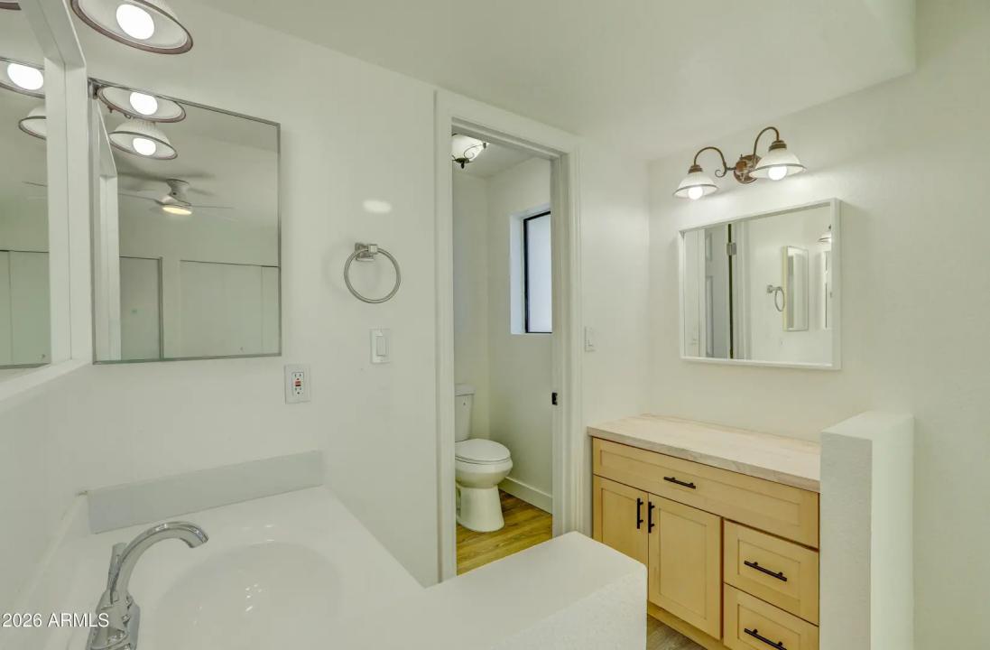 Real Estate Picture 17