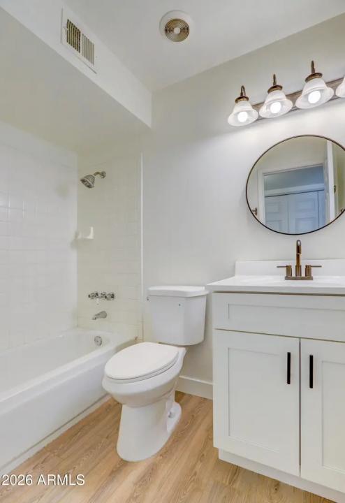 Real Estate Picture 21