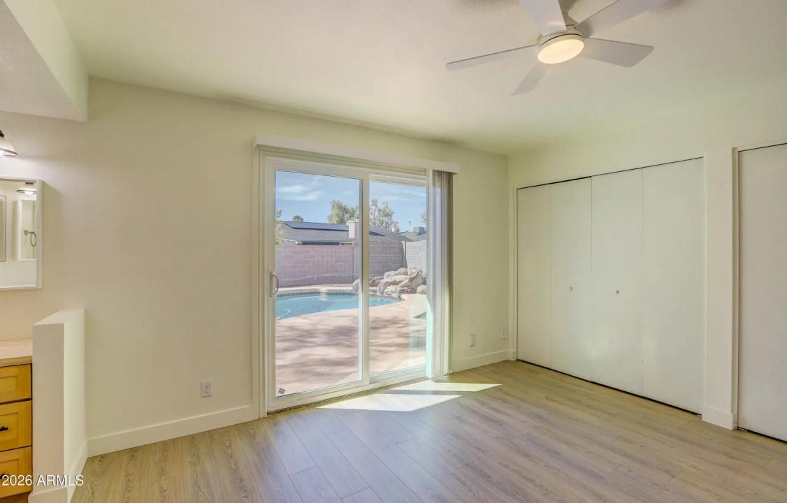 Real Estate Picture 23