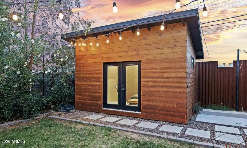 Real Estate Picture 32
