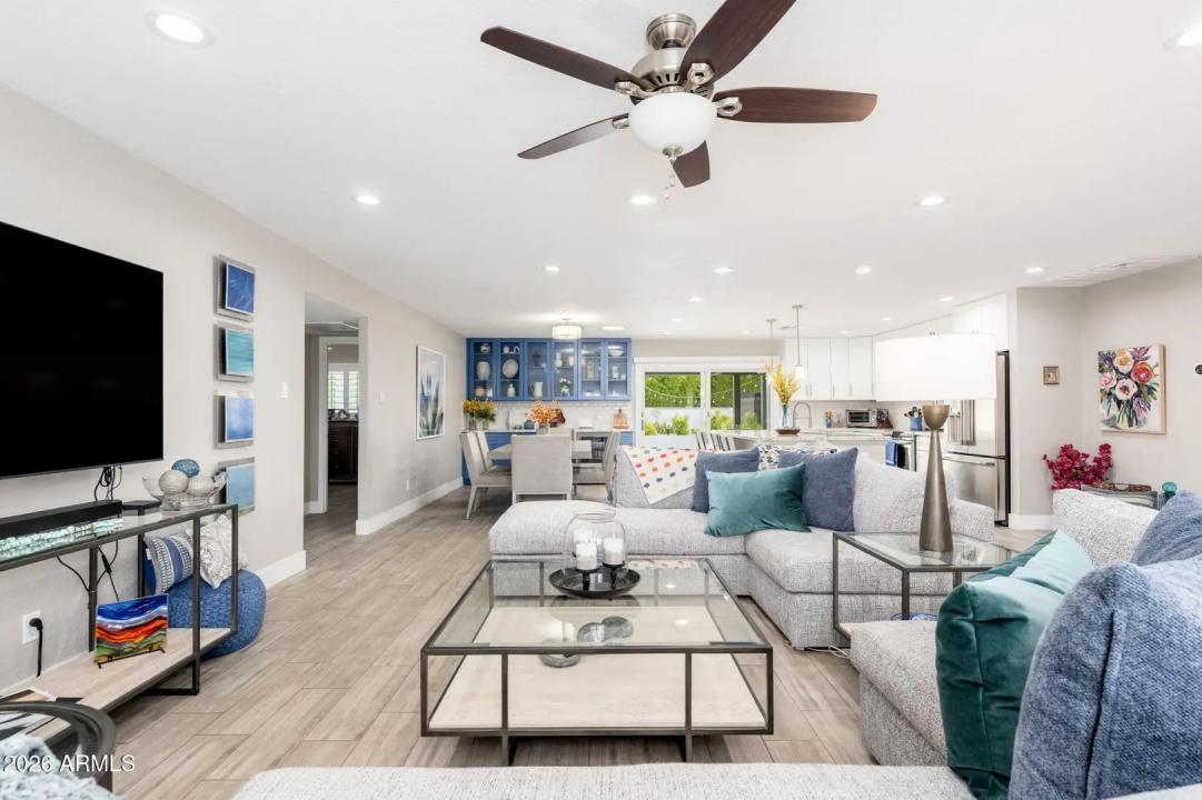 Real Estate Picture 8